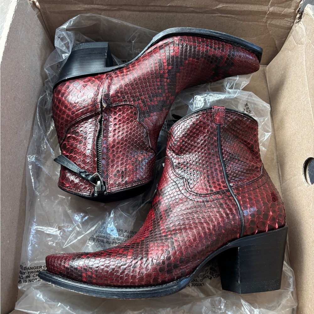 Tecovas Daisy Burgundy Python Snakeskin Heeled Bo… - image 1